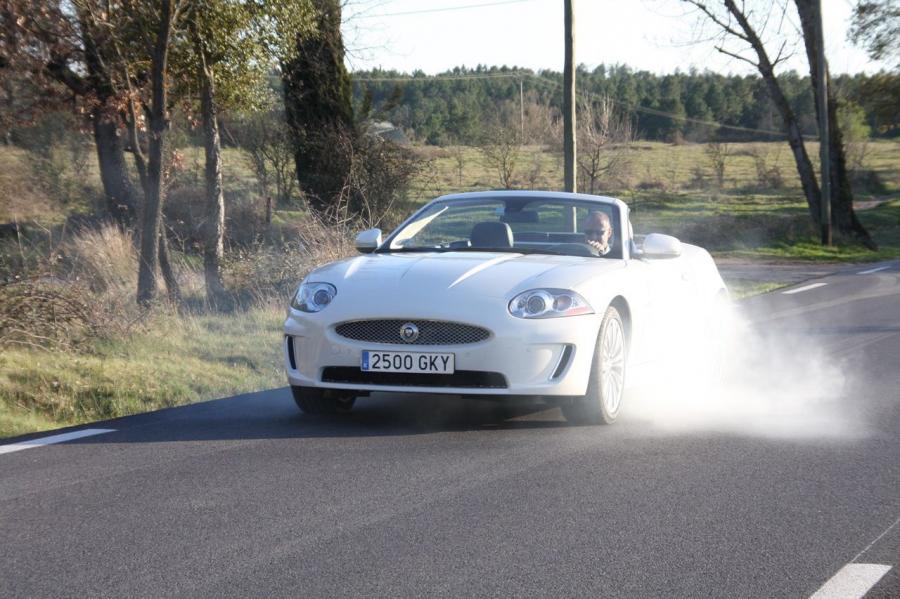  Jaguar XKR Coupe 2009 года  (фото 15 из 132)